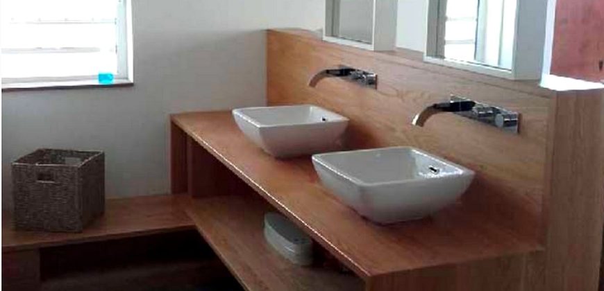 L’esprit du bois – Aménagement salle de bain à L’Étang-Salé