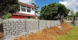AGJ CONSTRUCTION – Pose de clôtures et murs de séparation à Petite-Île