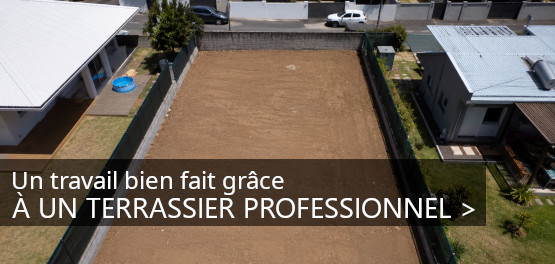 choisir-la qualite-du-travail-d-un-terrassier-a-la-reunion Terrain préparé après travaux de terrassement dans un lotissement à La Réunion